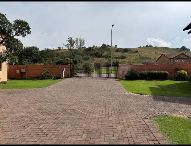3 BEDROOM TOWNHOUSE FOR SALE IN LIEFDE EN VREDE